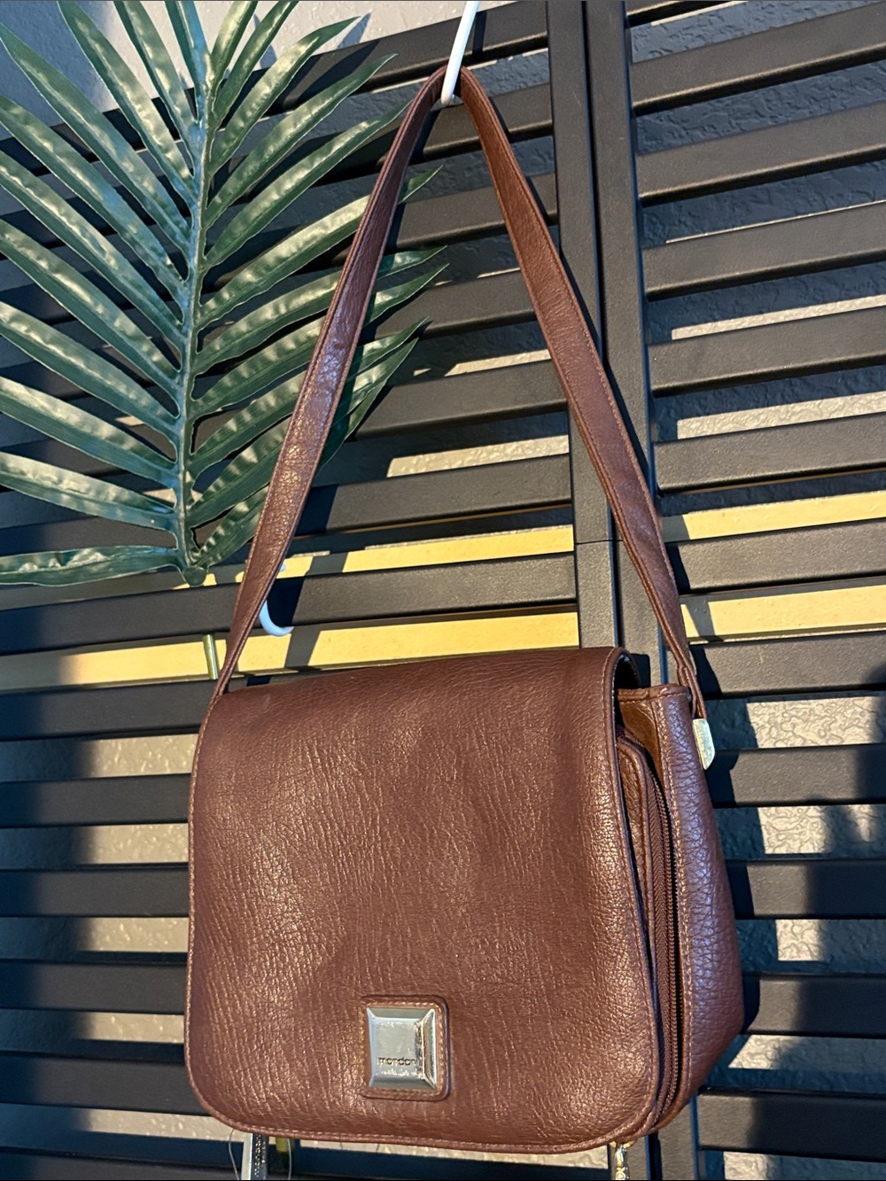Mondani Brown Leather Shoulder Bag with Metal Logo